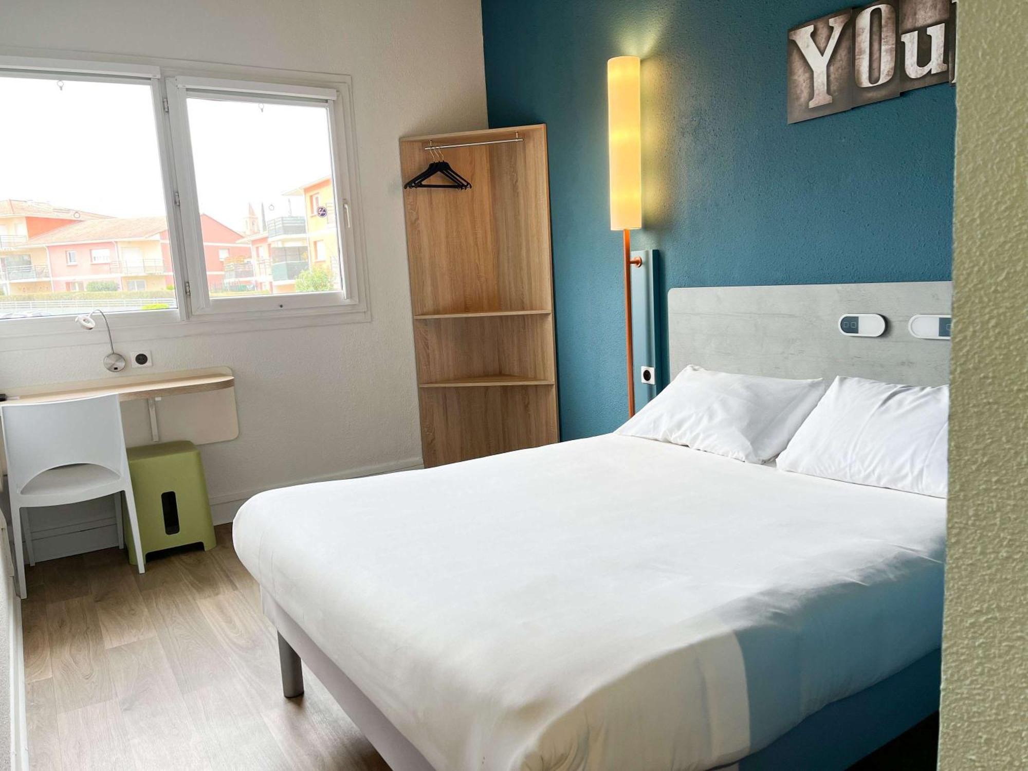 Ibis Budget Saint Christol Les Ales Bagian luar foto