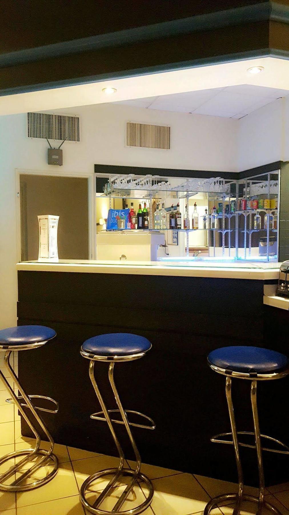 Ibis Budget Saint Christol Les Ales Bagian luar foto