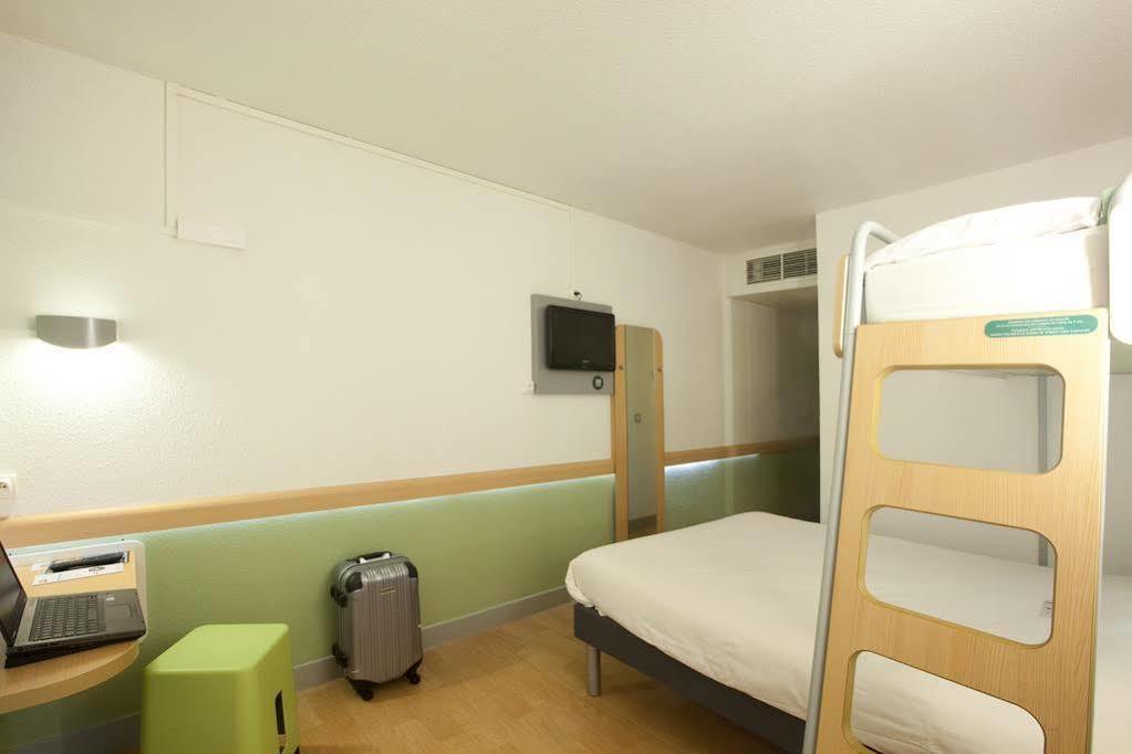 Ibis Budget Saint Christol Les Ales Bagian luar foto
