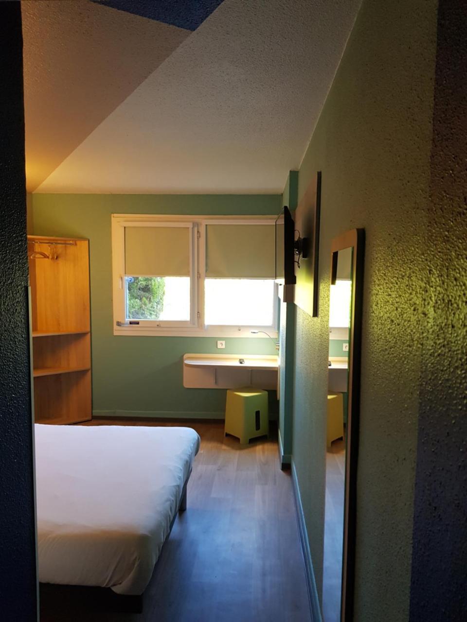Ibis Budget Saint Christol Les Ales Bagian luar foto