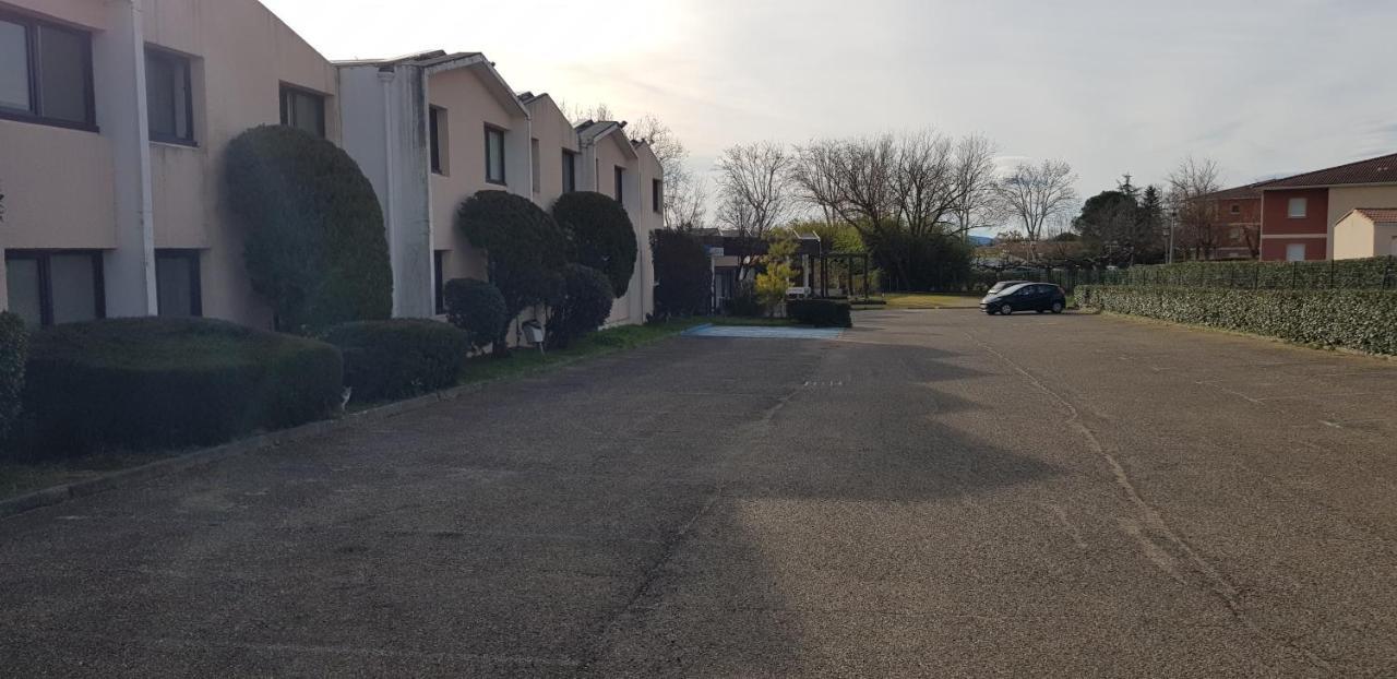 Ibis Budget Saint Christol Les Ales Bagian luar foto